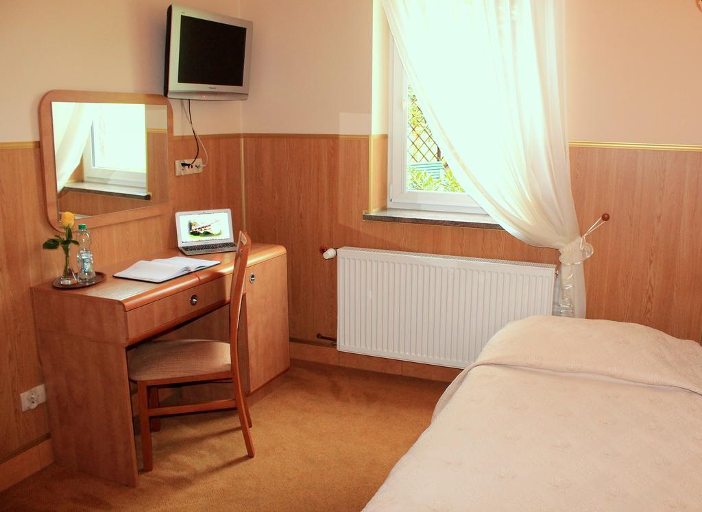 Parkowa - Noclegi Ze Sniadaniem Nowa Ruda Camera foto