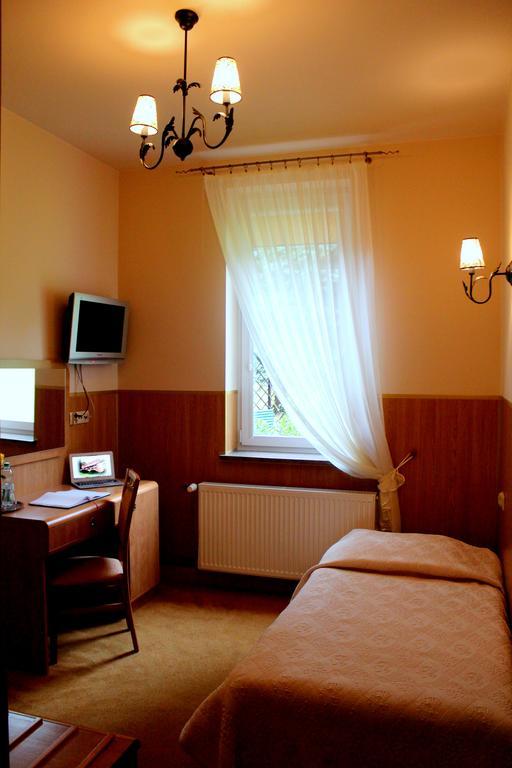 Parkowa - Noclegi Ze Sniadaniem Nowa Ruda Camera foto