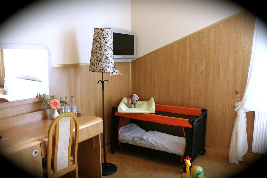 Parkowa - Noclegi Ze Sniadaniem Nowa Ruda Esterno foto
